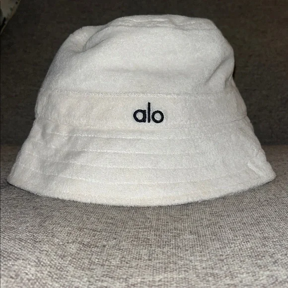 ALO Yoga | Accessories | Alo Yoga Limited Edition Terry Beachside Bucket Hat  | Poshmark
